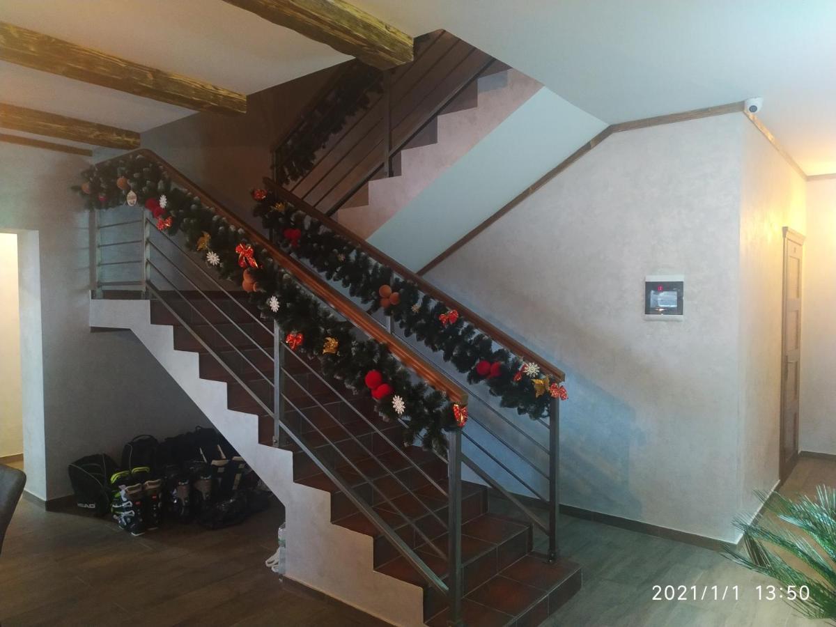 Отель Князів Двір Буковель Экстерьер фото